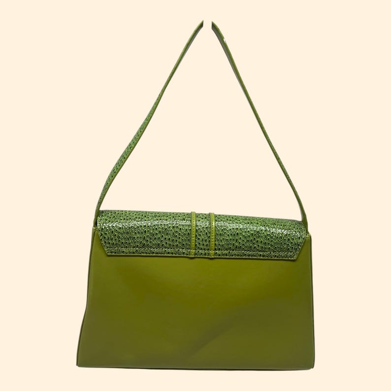 Alexandrea Ashlie Vintage 1960s Lime Green Handbag Silver Ring Mod Shoulder Purse