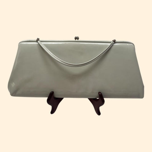 1960s H L USA Vintage Pearl White Patent Leather Handbag with Double Change Coin Pockets and Gold Frame Mid Century Purse